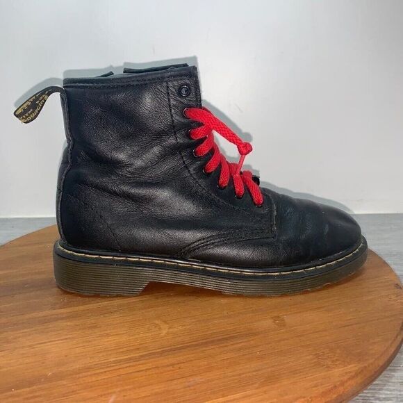 Dr Doc Martens Delaney Youth Size 3 Kids Black Leather Ankle Side Zipper Boots - Picture 1 of 10